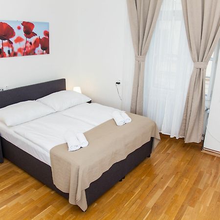 Welcome Apartment On Rybna Prag Eksteriør billede